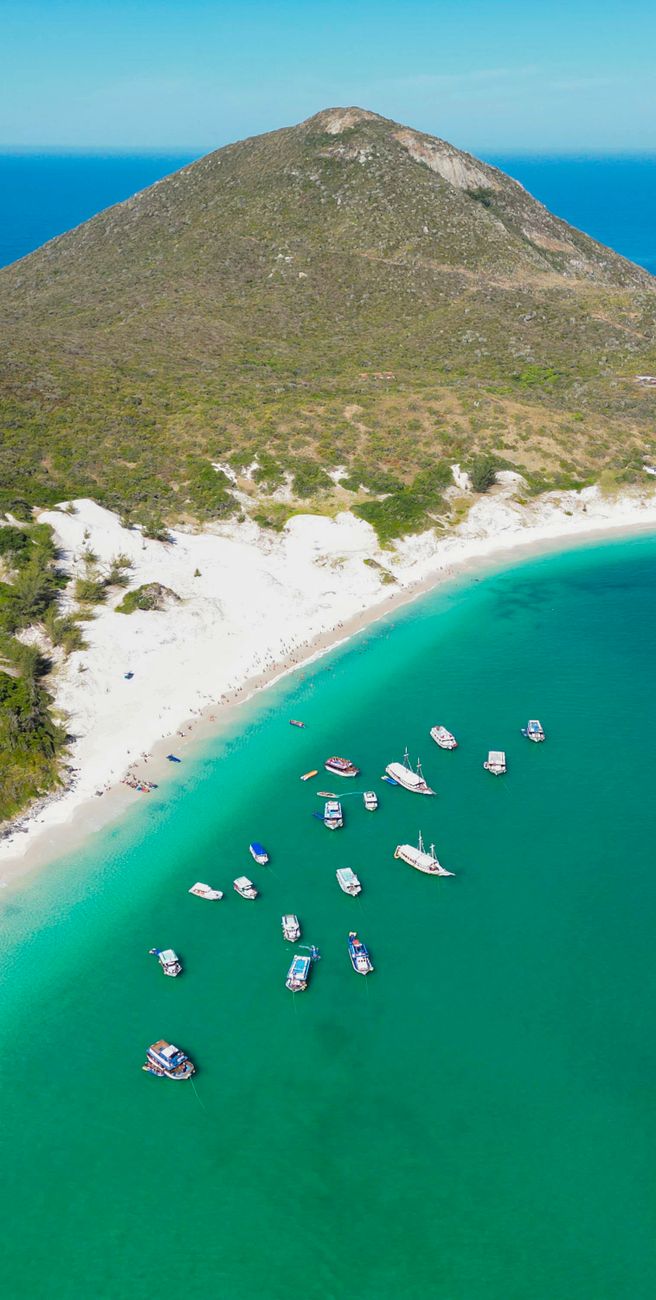 Passeio de barco em águas brasileiras